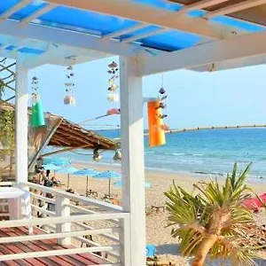 https://pakgasri-guest-house.koh-lantahotels.net